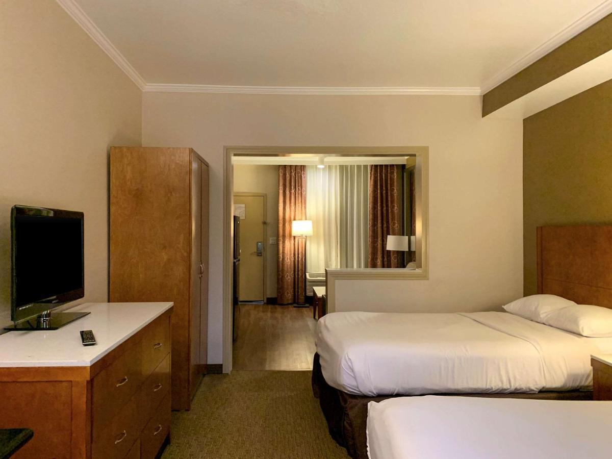 Mainstay Suites Orange County John Wayne Airport Santa Ana Exterior foto